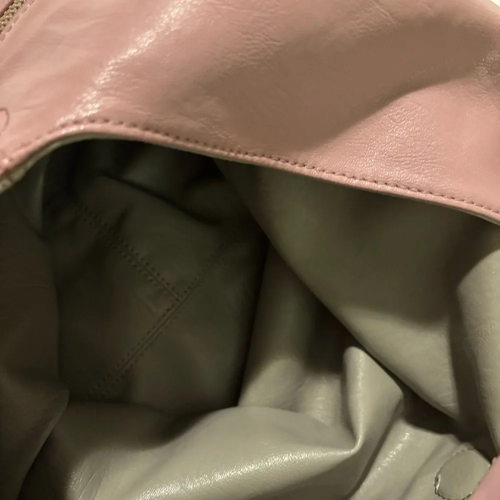 Chic Mauve faux Leather Hobo Bag - Picture 3 of 7